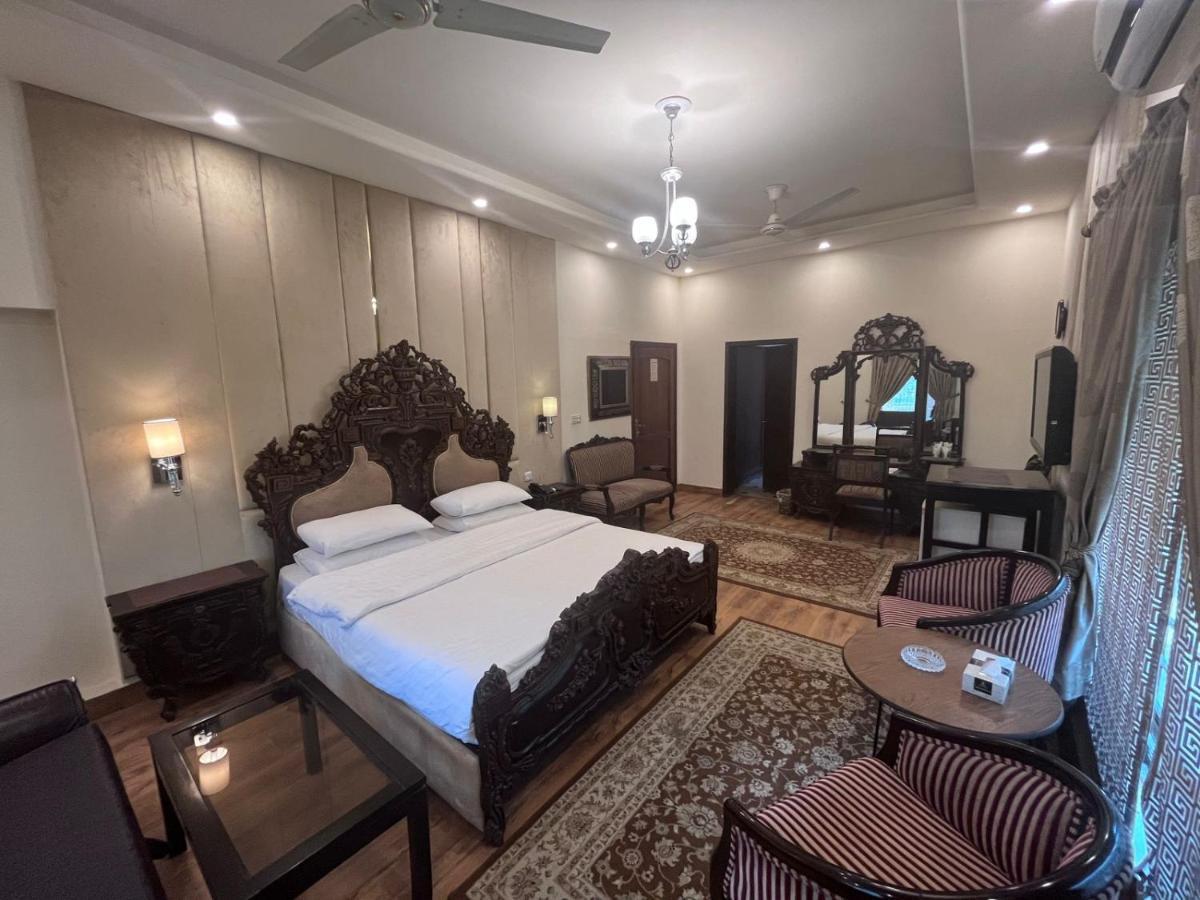 Shelton Hotel Rawalpindi Exterior foto